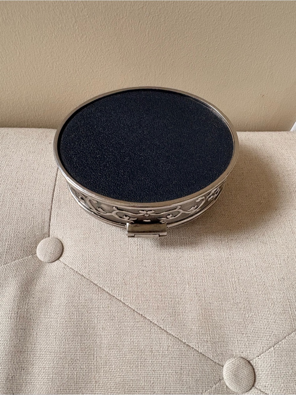 Ornate Silver-Tone Decorative Jewelry Box - Picture 4 of 4